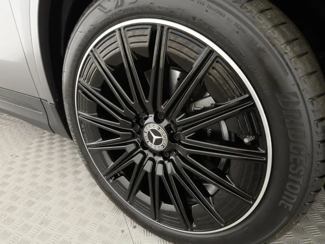 Mercedes-Benz GLA 220 4MATIC AMG Line