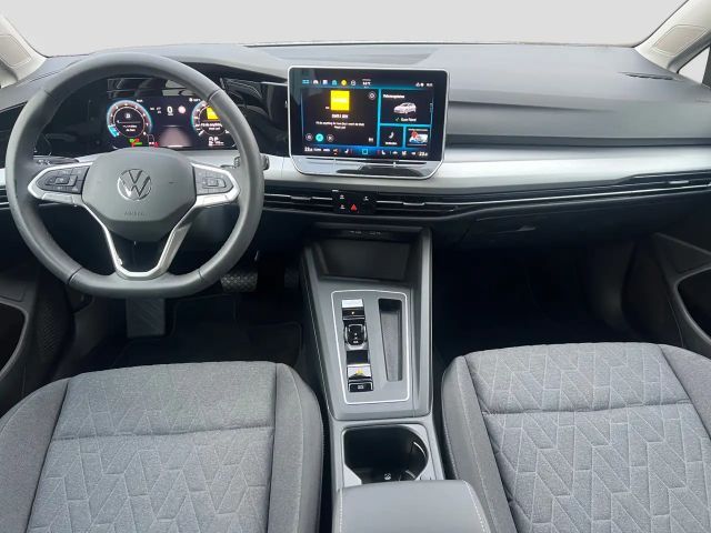 Volkswagen Golf 1.5 eTSI Golf VIII Life