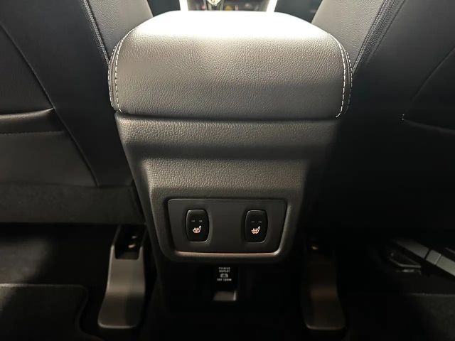 Mitsubishi Eclipse Cross / LED/ PANORAMAD./ ACC/ NAVI/ RÜCKFAHRK./ ANHV./