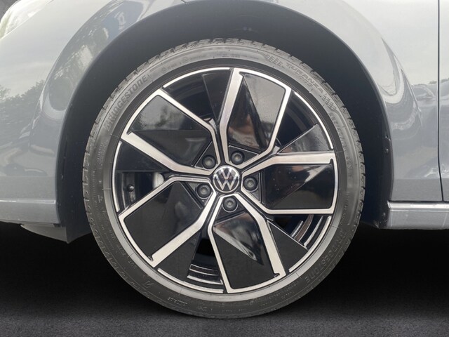 Volkswagen Golf 1.5 eTSI DSG