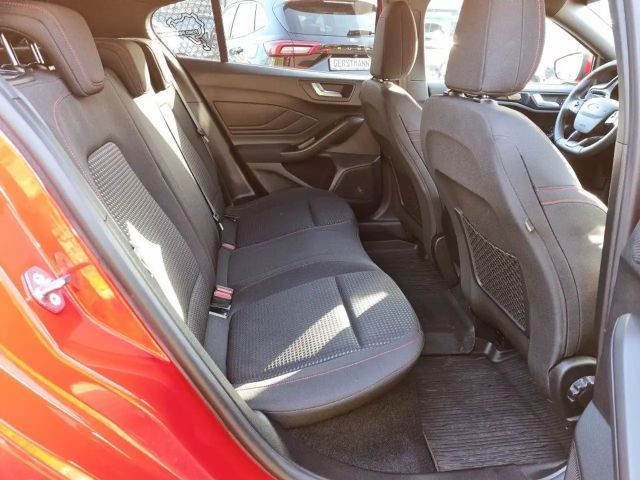 Ford Focus EcoBoost ST Line