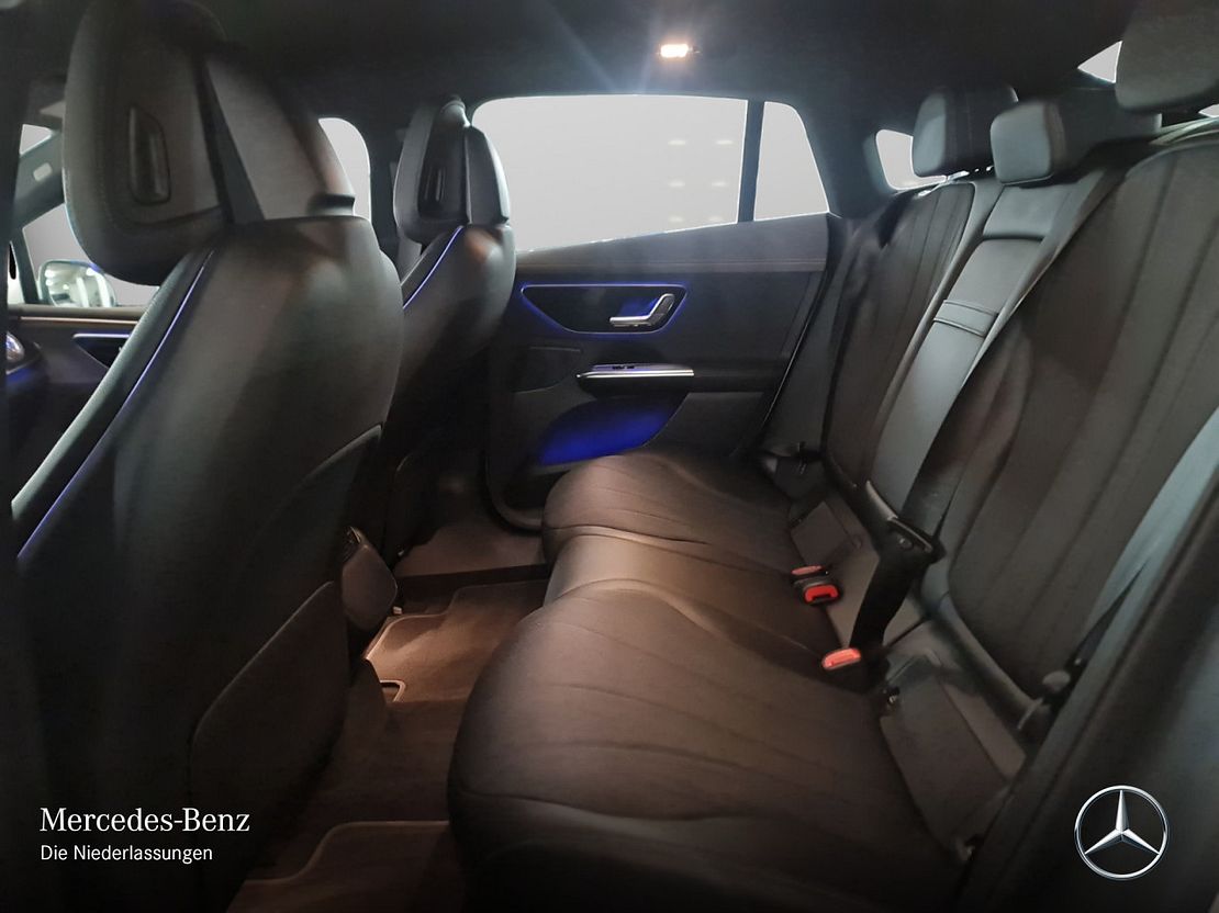 Mercedes-Benz EQE 300 Sedan