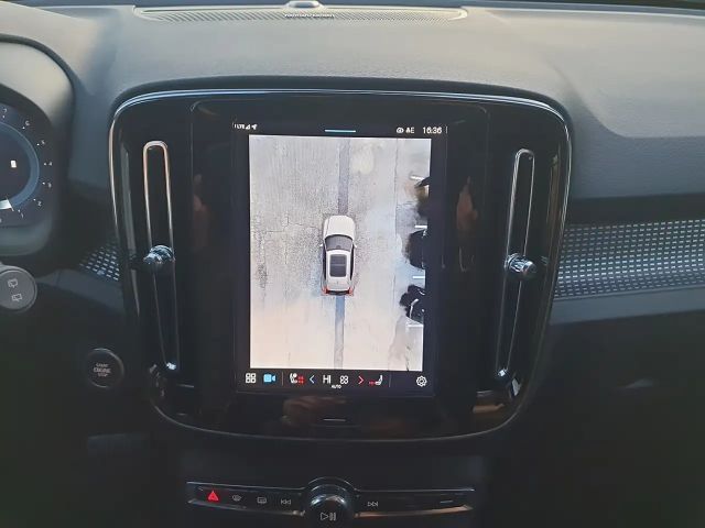 Volvo XC40 Dark Plus