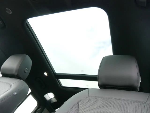 Land Rover Defender 110 Dynamic