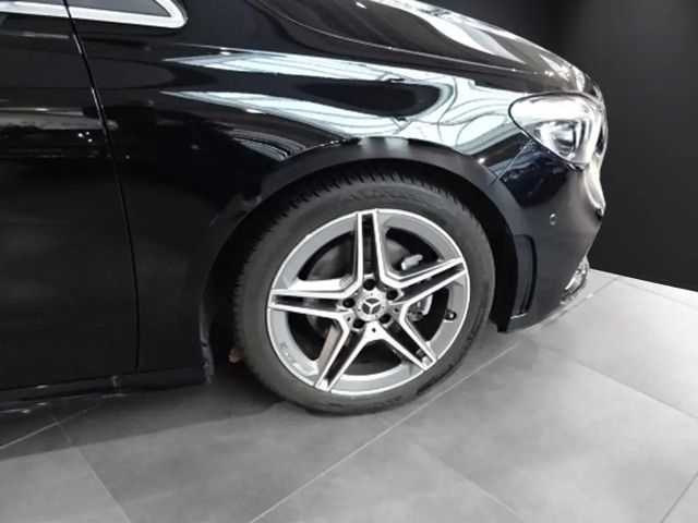 Mercedes-Benz B 200 AMG Line B 200 d