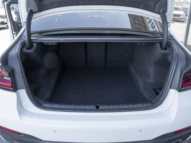 BMW 520 520d M-Sport Sedan xDrive