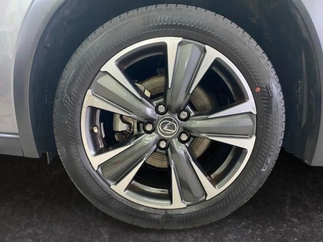 Lexus UX 250h Style Edition