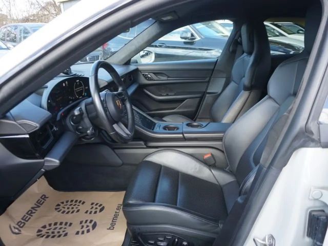 Porsche Taycan Cross Turismo Turbo