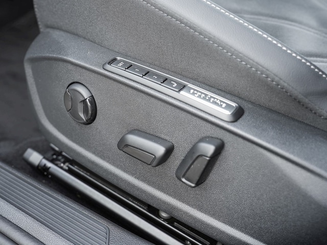 Volkswagen Golf 1.5 eTSI DSG