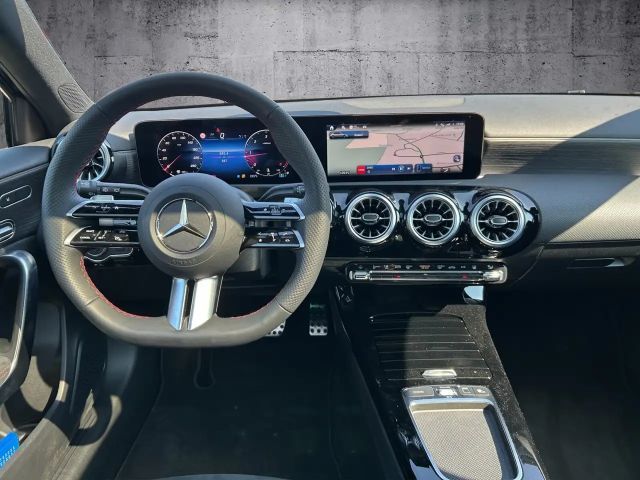 Mercedes-Benz A 200 A 200 d AMG Line