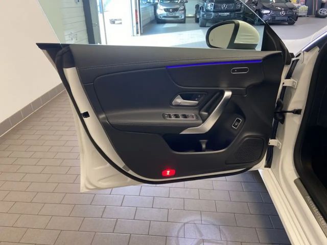 Mercedes-Benz CLA 200 CLA