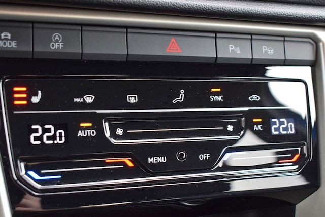 Volkswagen T-Roc 1.5 TSI DSG Move