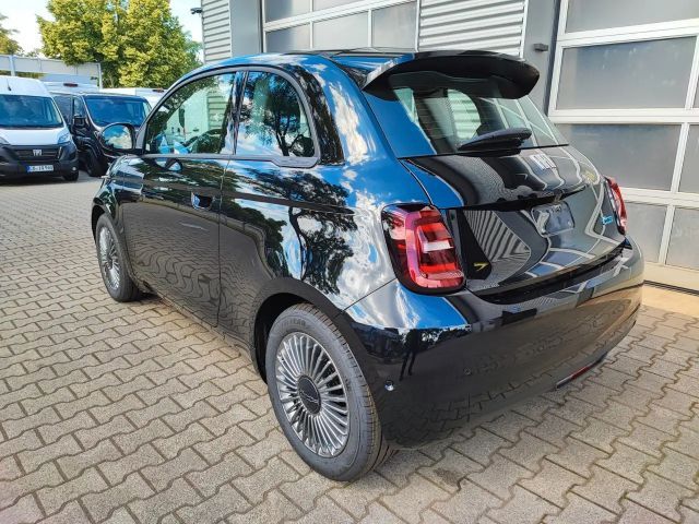 Fiat 500e 3+1