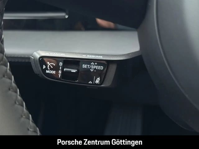 Porsche Taycan 4 Black Edition