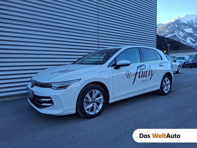 Volkswagen Golf DSG Style eHybrid