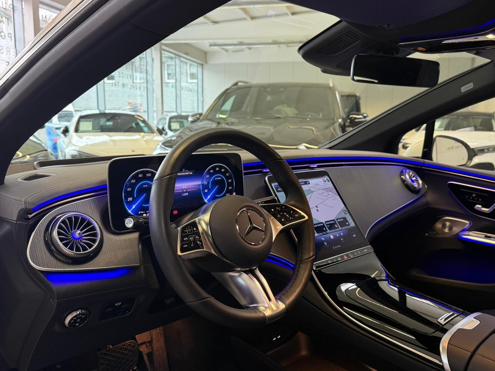 Mercedes-Benz EQE 300 Sedan