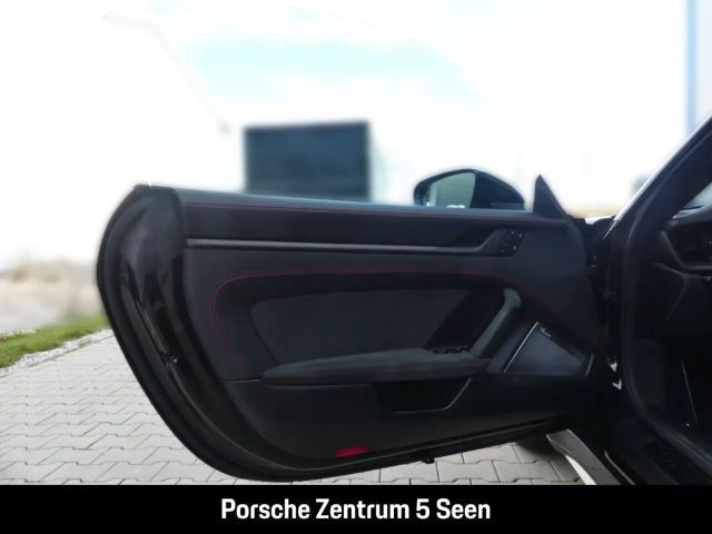 Porsche 992 4 Coupé GTS Targa