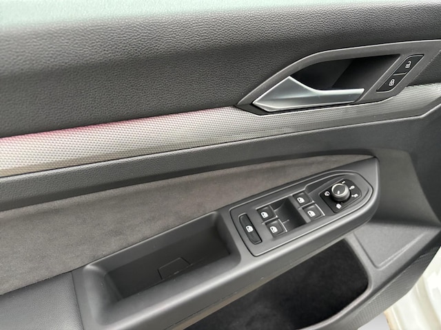 Volkswagen Golf 1.5 eTSI DSG Golf VIII