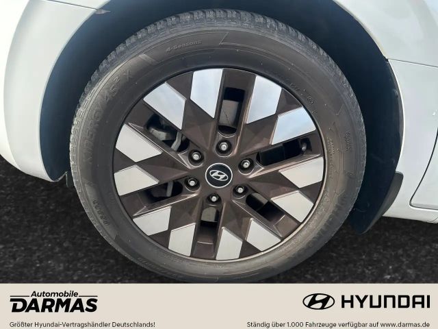 Hyundai Staria Signature