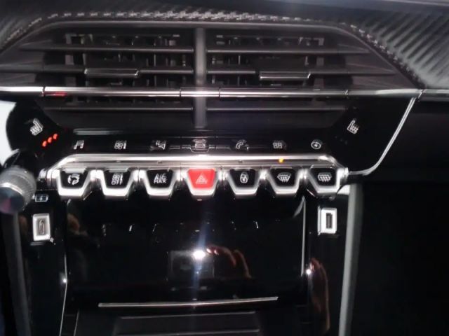 Peugeot E-2008 Allure Pack