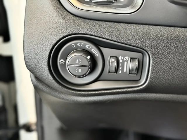 Jeep Renegade Hybrid Summit