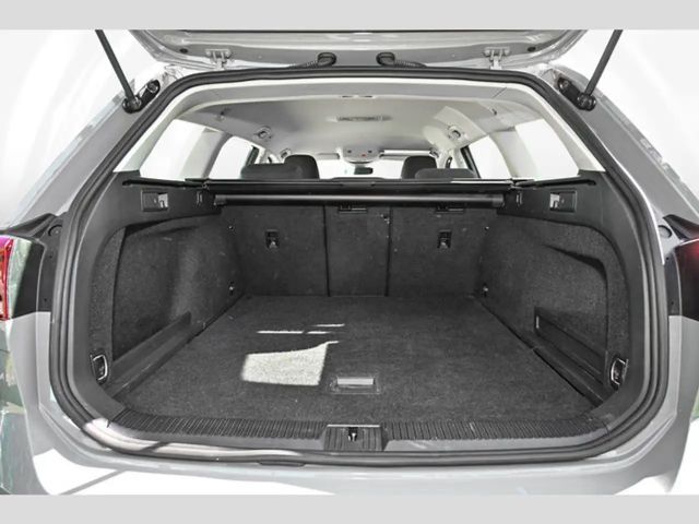 Volkswagen Passat 1.5 eTSI DSG Variant