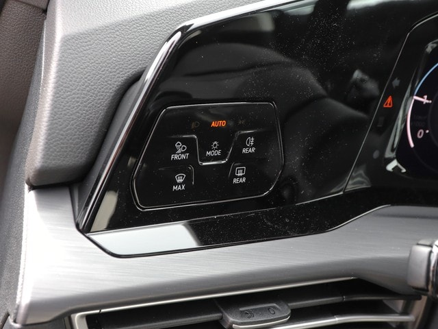 Volkswagen Golf DSG Golf VIII Style Variant