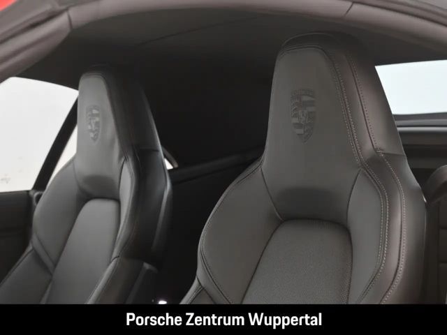 Porsche 992 Cabrio Carrera GTS