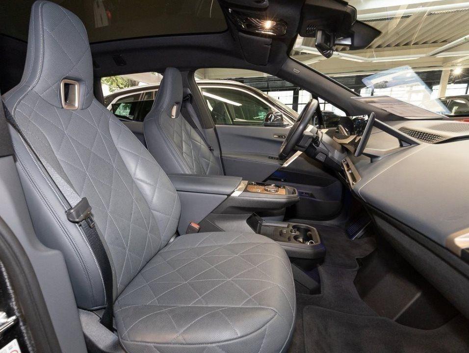 BMW iX xDrive40
