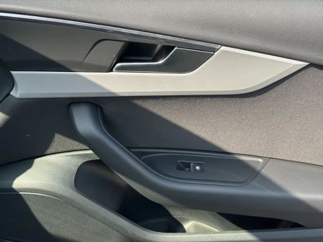 Audi A4 30 TDI Avant