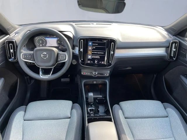 Volvo XC40 Dark Plus T4