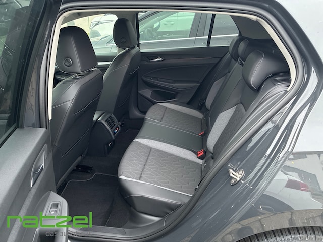 Volkswagen Golf 1.5 eTSI DSG