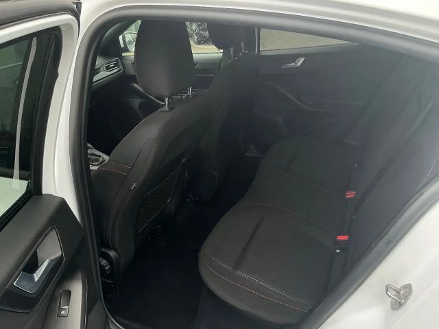 Ford Focus EcoBoost ST Line