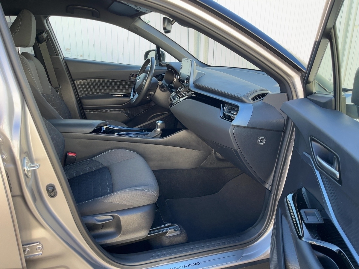 Toyota C-HR 5-deurs Plus