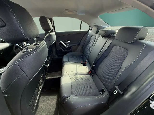 Mercedes-Benz A 200 Progressive