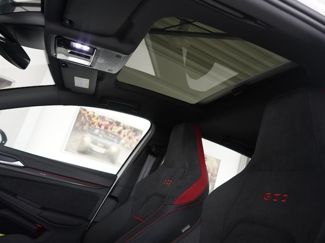 Volkswagen Golf GTI IQ.Drive Style