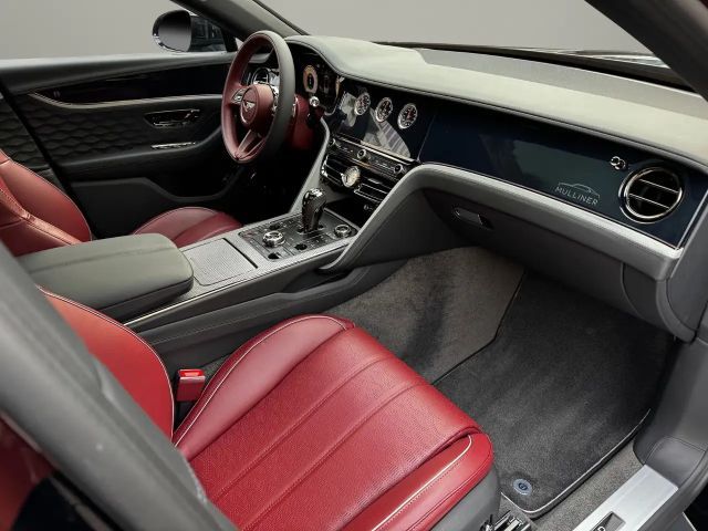 Bentley Flying Spur Hybrid V8