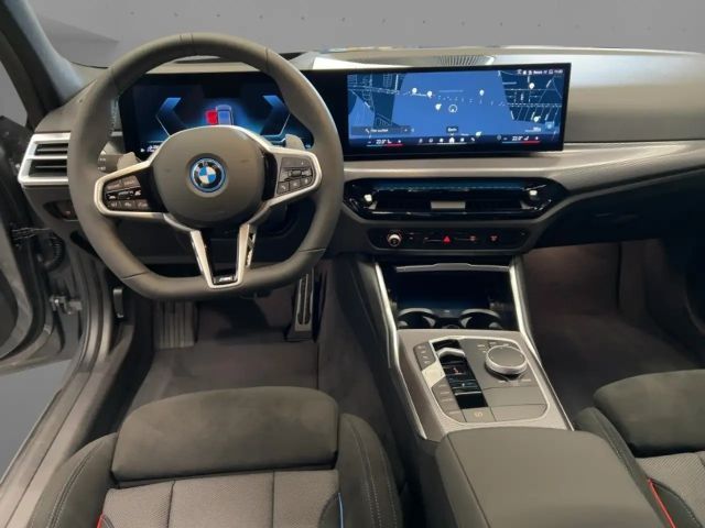 BMW 330 330e M-Sport Touring