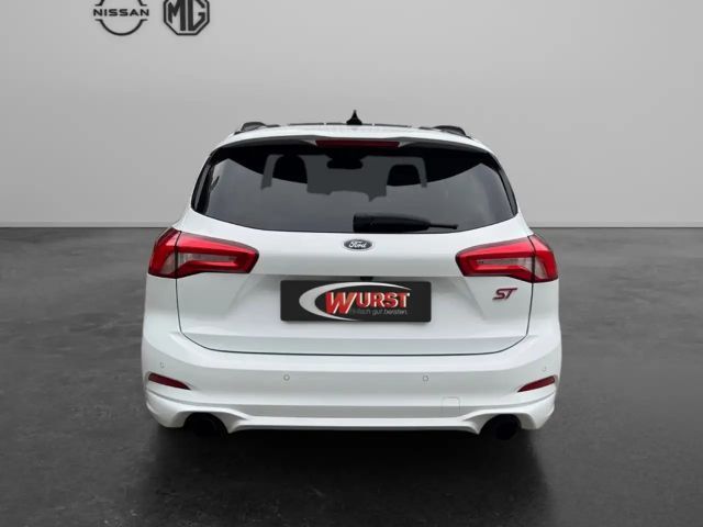 Ford Focus EcoBoost ST Line Wagon
