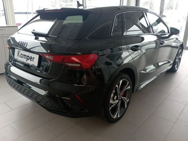 Audi A3 45 TFSI Hybride S-Line Sedan