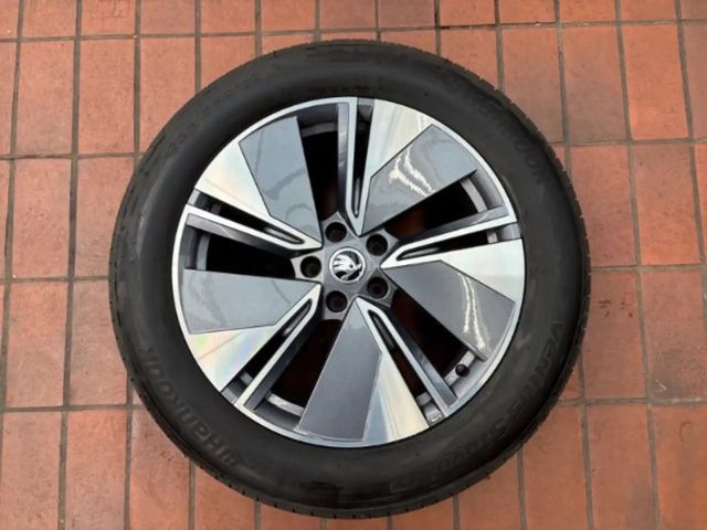 Skoda Enyaq Suite iV 60