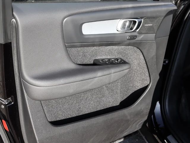 Volvo XC40 Dark Plus