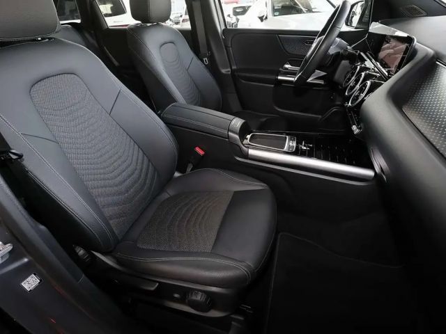 Mercedes-Benz B 180 AHK+PANORAMA+SPURHALTE+MBUX+LED+KAMERA+17"