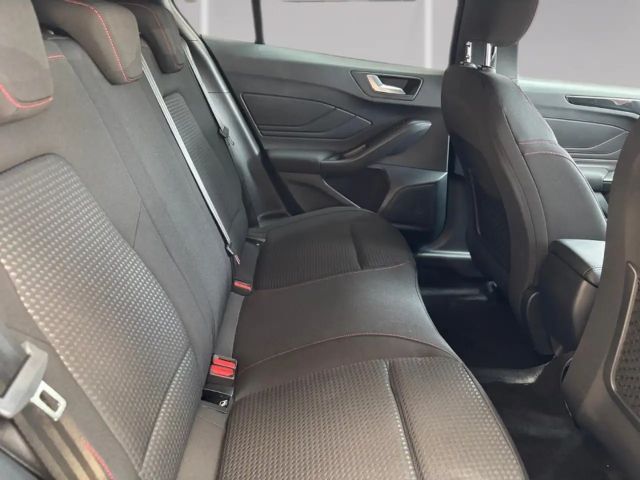 Ford Focus EcoBoost ST Line