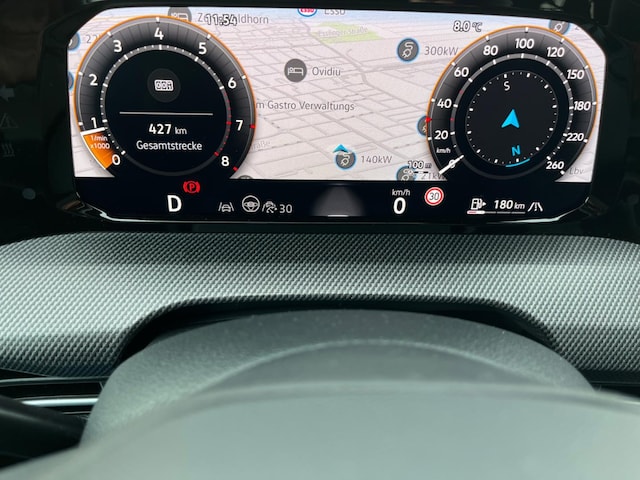 Volkswagen Golf R-Line Variant