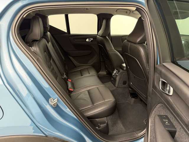 Volvo XC40 Dark Plus Recharge T5