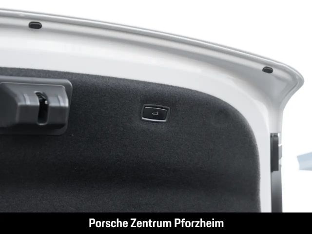 Porsche Taycan InnoDrive Luftfederung Rückfahrkamera