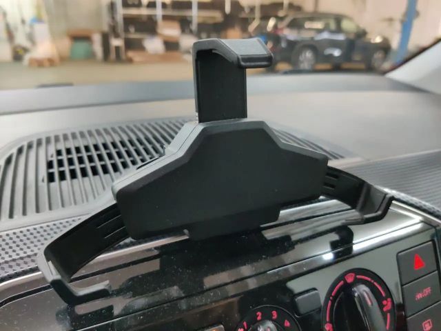 Volkswagen up! 1.0 Navi/Klima/15Zoll-Alufelgen