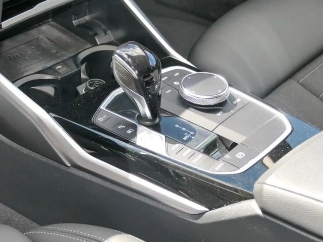 BMW 330 330e Touring xDrive