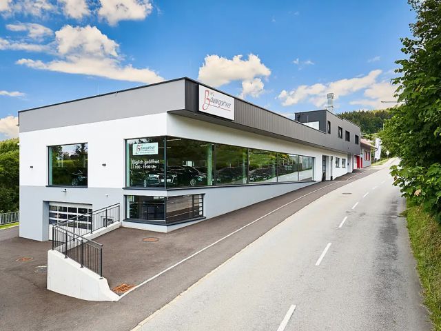 Volkswagen Touran 2,0 TDI *NAVI*ACC*PANO*Sitzheizung*PDC vo/hi*